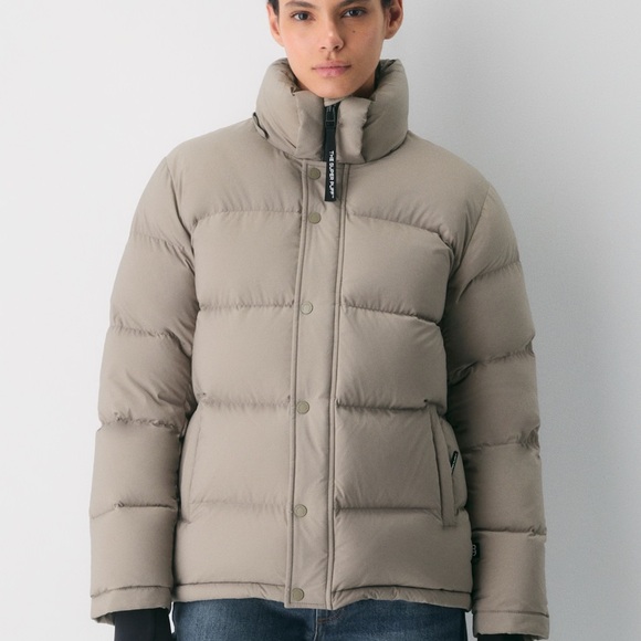 Aritzia Super Puff - Picture 2 of 5